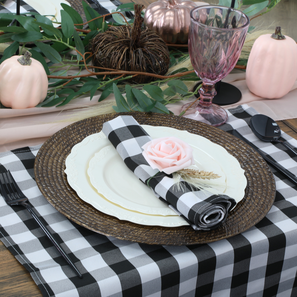 https://cdn.shopify.com/s/files/1/0042/0390/5136/files/Faux-Rattan-Braided-Acrylic-Charger-Plate-Brown.png?v=1744805616