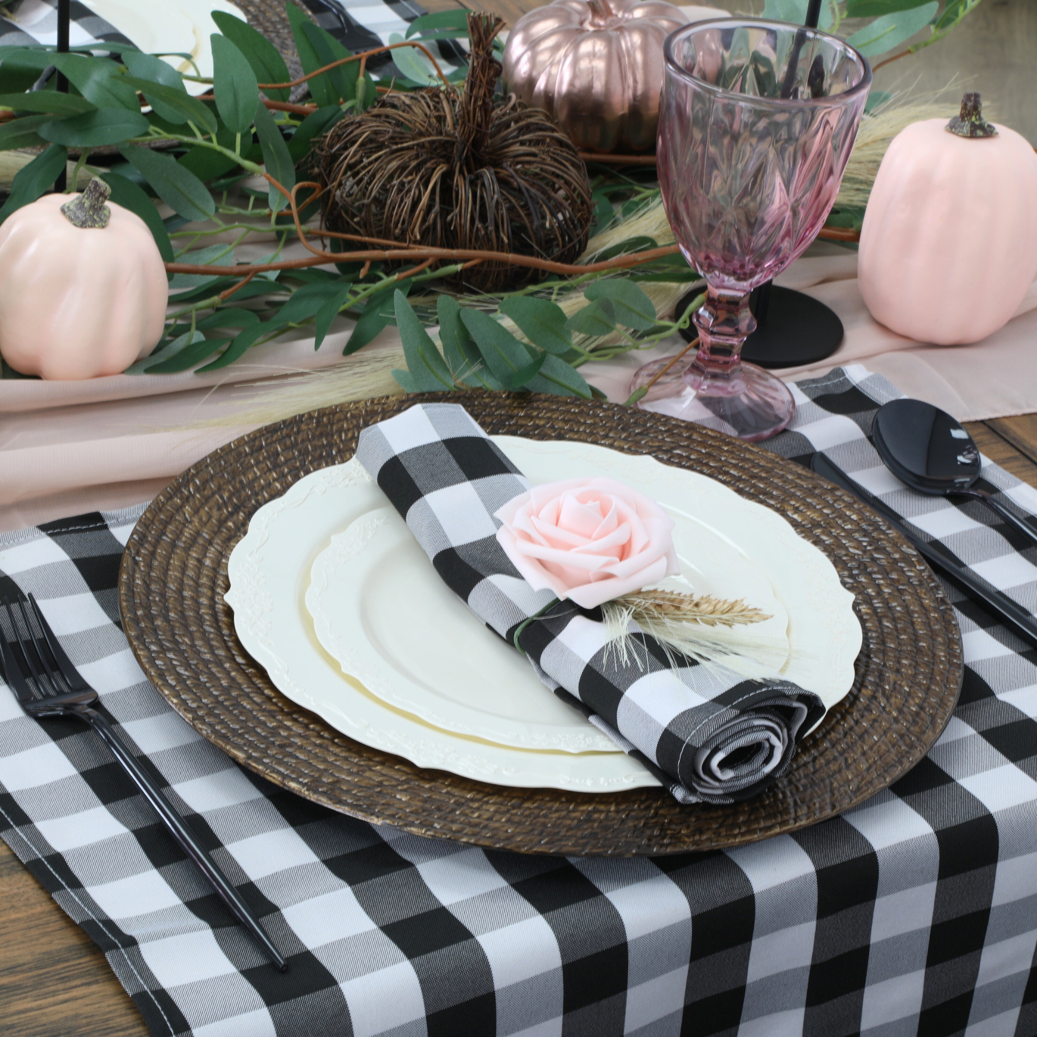 https://cdn.shopify.com/s/files/1/0042/0390/5136/files/Faux-Rattan-Braided-Acrylic-Charger-Plate-Brown.png?v=1744805616