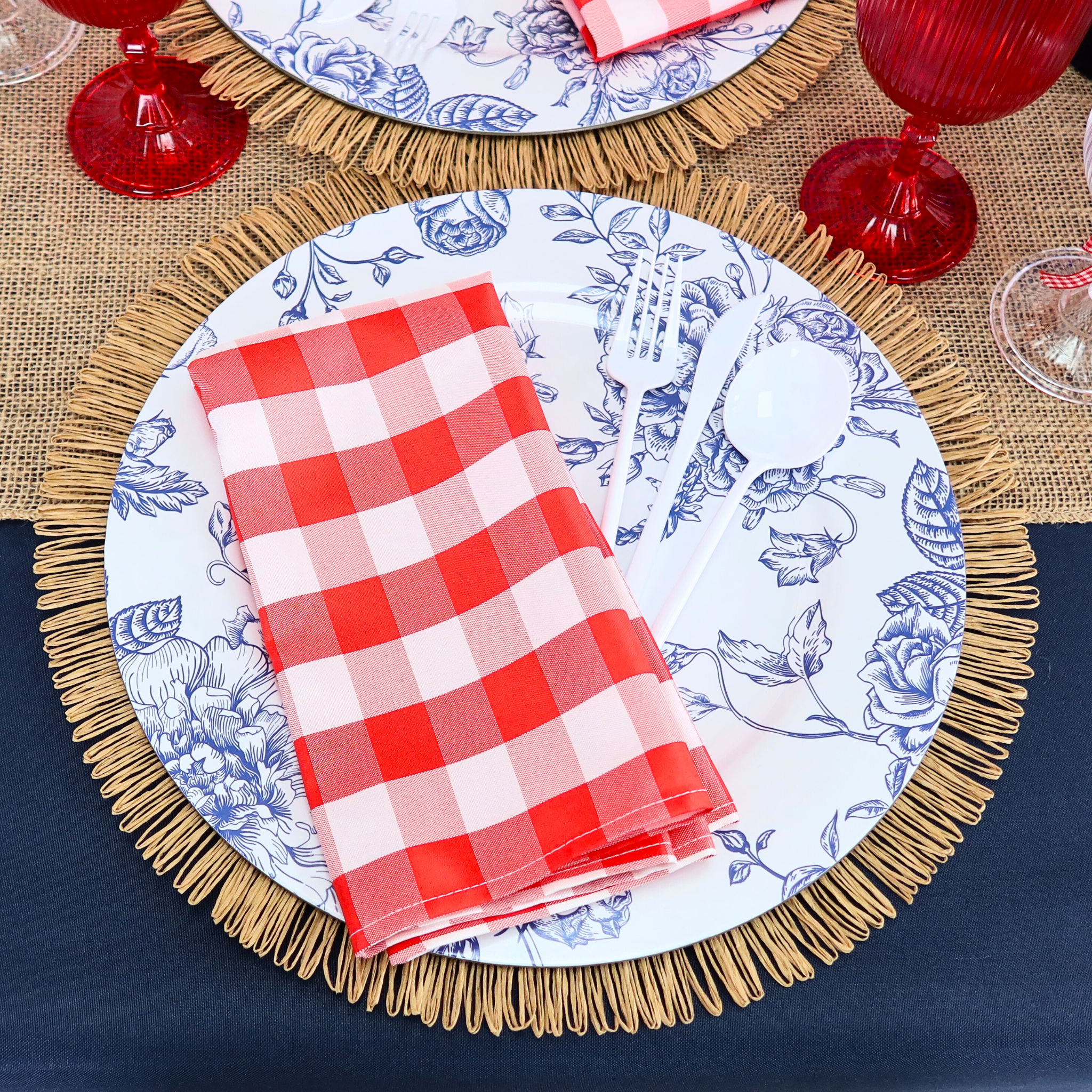 https://cdn.shopify.com/s/files/1/0042/0390/5136/files/FrenchToileAcrylicChargerPlate-Blue.png?v=1744630067