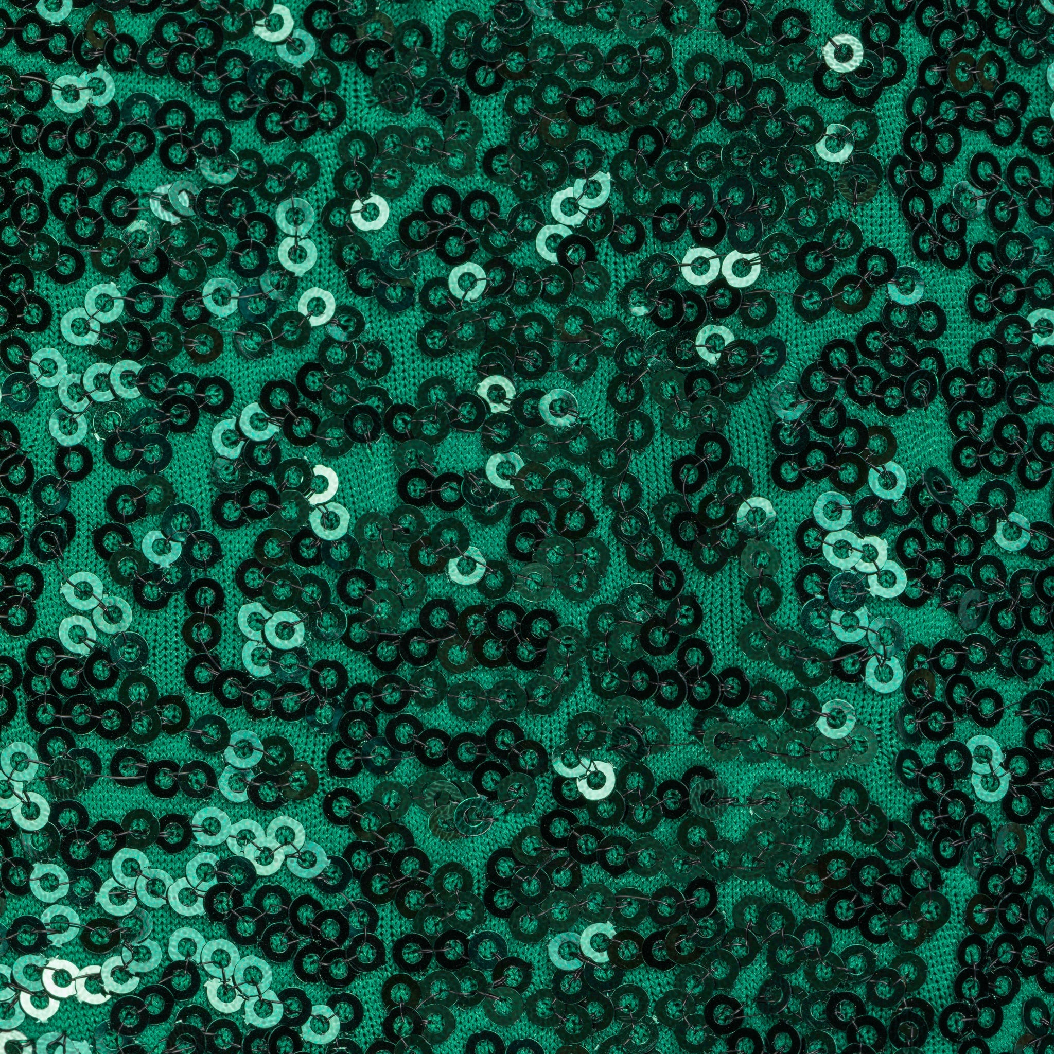 https://cdn.shopify.com/s/files/1/0042/0390/5136/products/Glitz-Sequin-Spandex-CU-Emerald-Green_332dfd90-bd23-440c-b106-99c461654927.jpg?v=1587677467