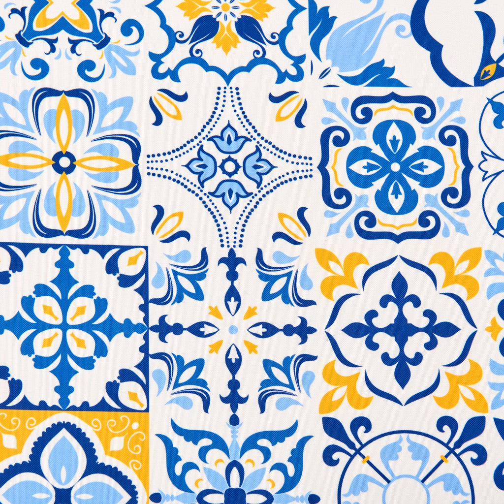 https://cdn.shopify.com/s/files/1/0042/0390/5136/files/Morocco-Mediterranean-Tablecloth-CloseUp.jpg?v=1735585143