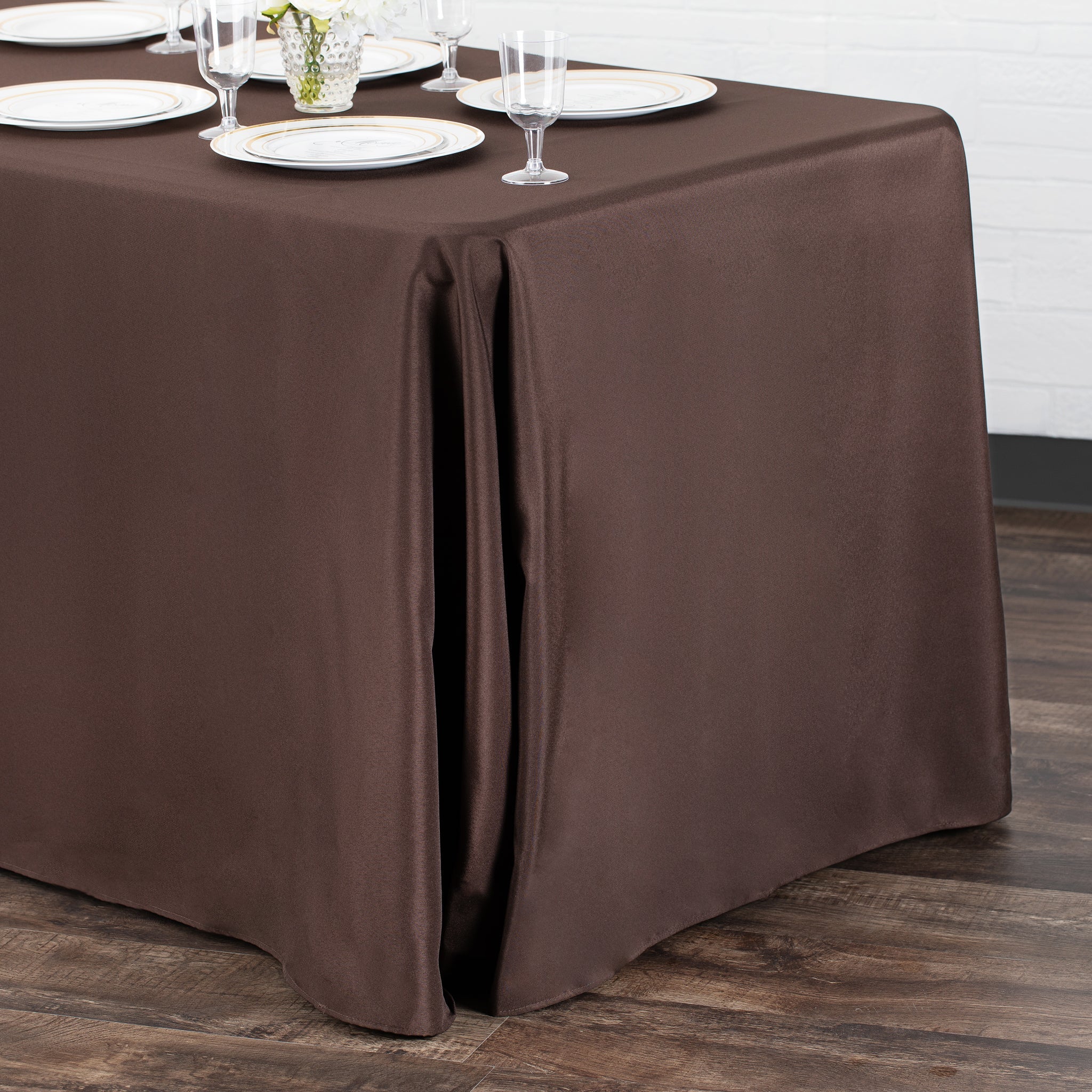 https://cdn.shopify.com/s/files/1/0042/0390/5136/products/Polyester-Rectangular-Tablecloth-Chocolate-Brown-Env_453b6d6b-ca0c-4269-9dea-edc403736bb2.jpg?v=1774382758