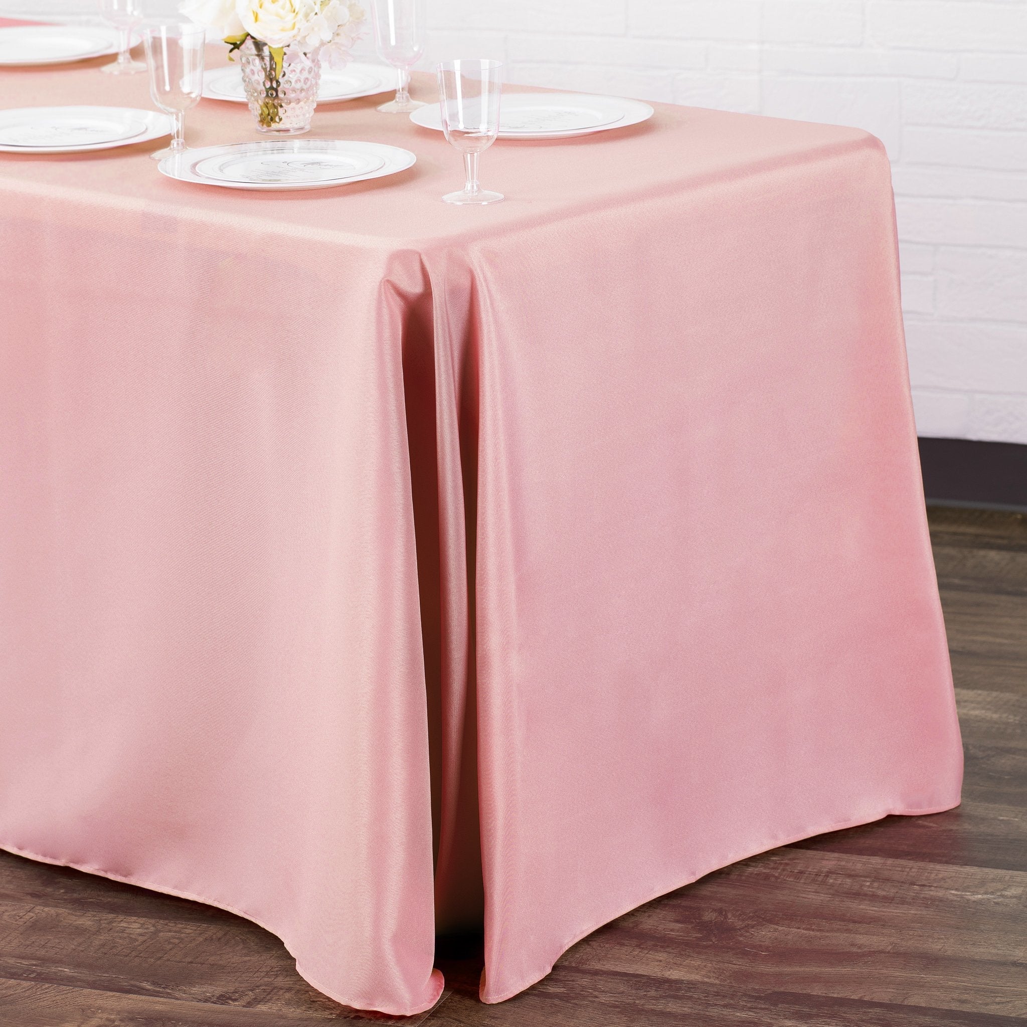 https://cdn.shopify.com/s/files/1/0042/0390/5136/products/Polyester-Rectangular-Tablecloth-Dusty-Rose-Mauve-Env_39c862d3-64fe-498a-aae4-25bce931aa22.jpg?v=1744751245
