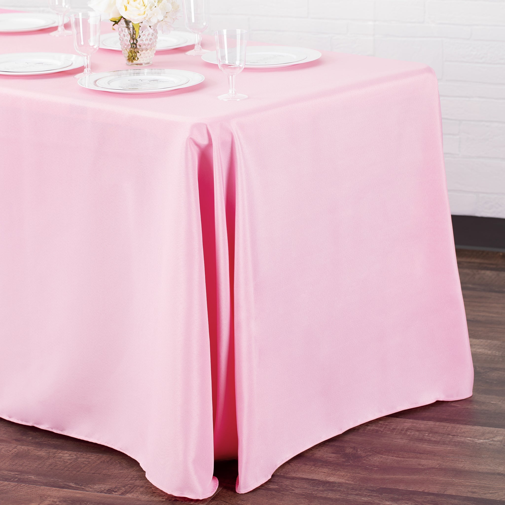 https://cdn.shopify.com/s/files/1/0042/0390/5136/products/Polyester-Rectangular-Tablecloth-Pink-Env.jpg?v=1744751215
