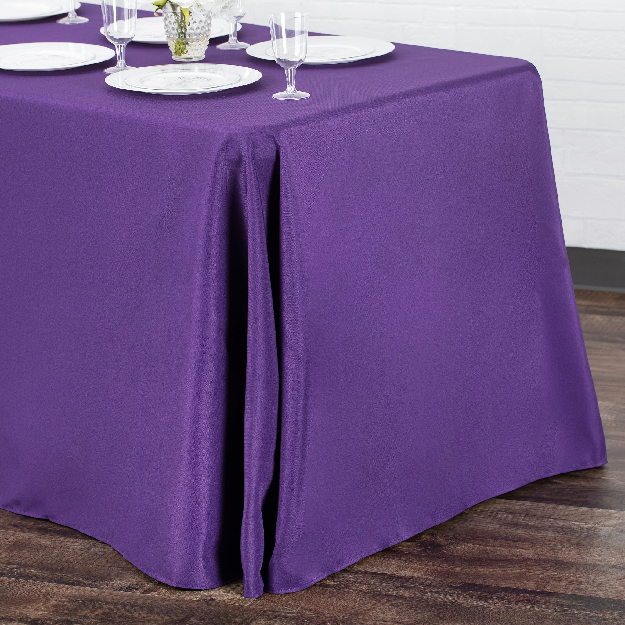 https://cdn.shopify.com/s/files/1/0042/0390/5136/products/Polyester-Rectangular-Tablecloth-Purple-Env.jpg?v=1774562435
