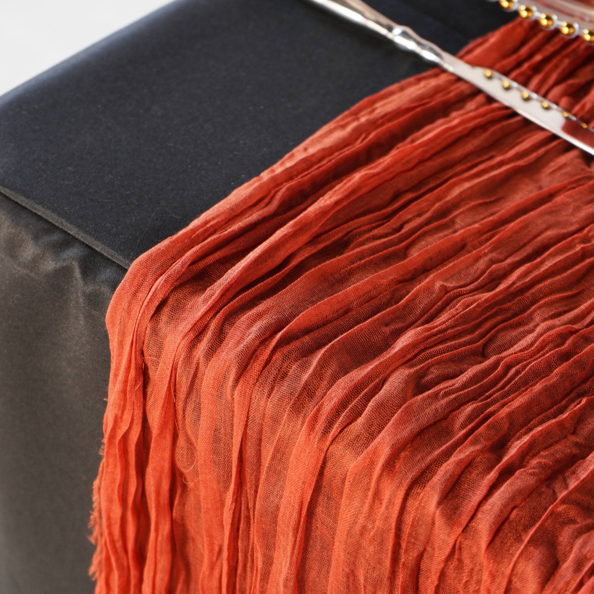 https://cdn.shopify.com/s/files/1/0042/0390/5136/products/PremiumCheeseclothTableRunner16FTx25_-Rust2.jpg?v=1775077853