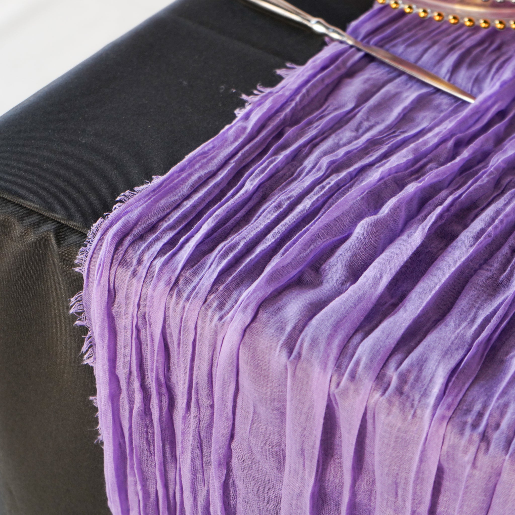 https://cdn.shopify.com/s/files/1/0042/0390/5136/products/PremiumCheeseclothTableRunner16FTx25_Victorianlilac2.jpg?v=1668458237