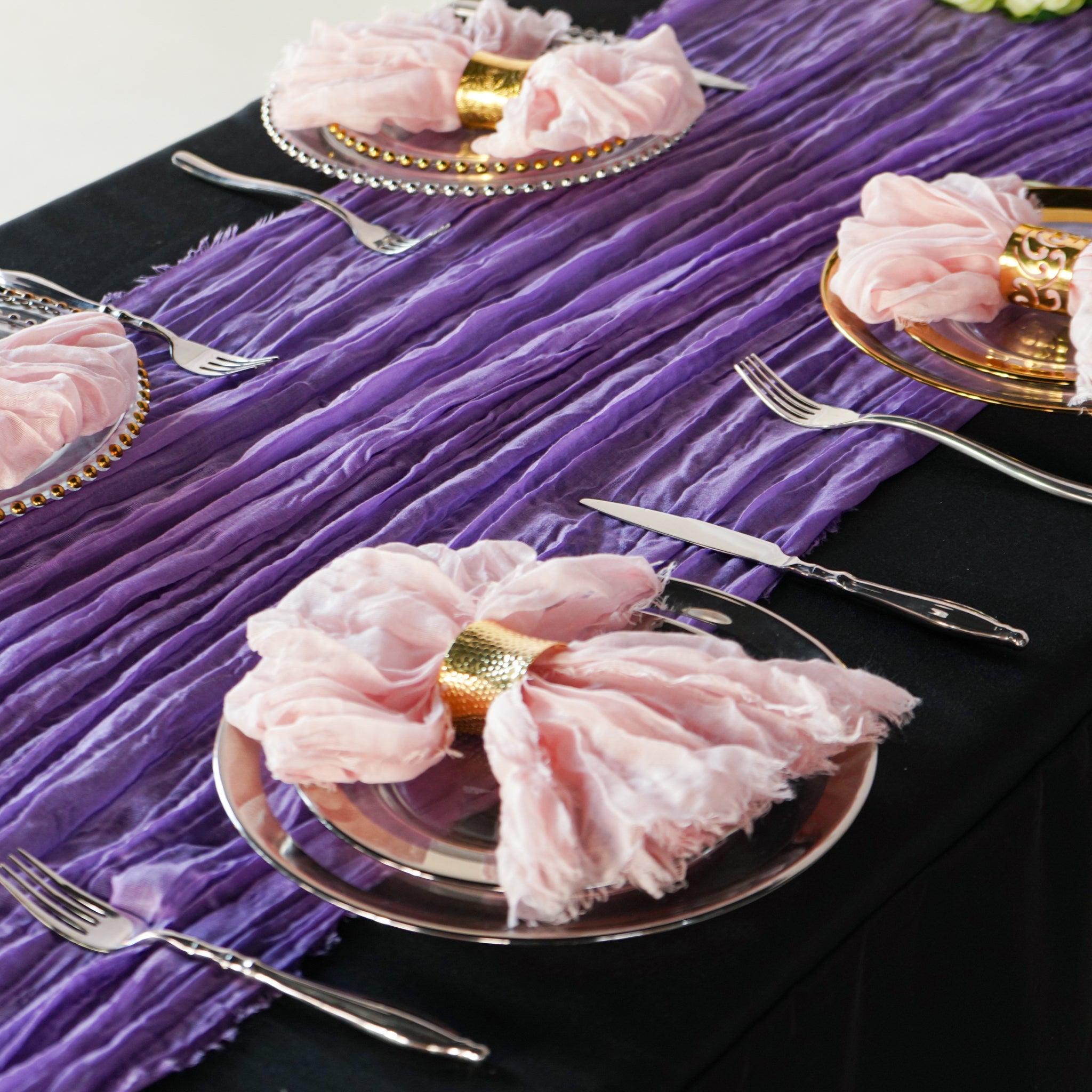 https://cdn.shopify.com/s/files/1/0042/0390/5136/products/PremiumCheeseclothTableRunner16FTx25_Victorianlilac3.jpg?v=1668458237