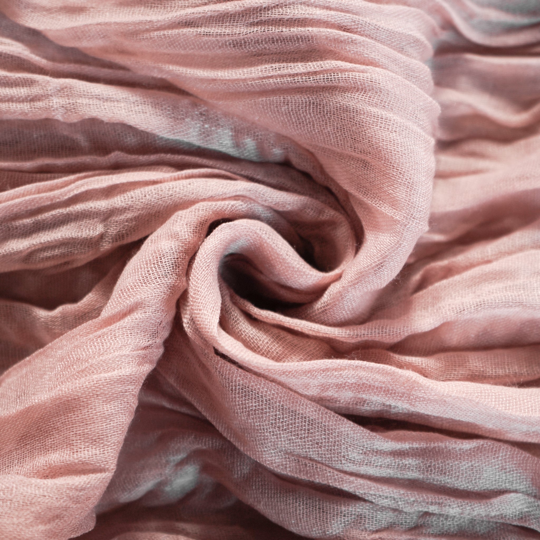 https://cdn.shopify.com/s/files/1/0042/0390/5136/products/premium-cheesecloth-table-runner-dusty-rose4.jpg?v=1775077087